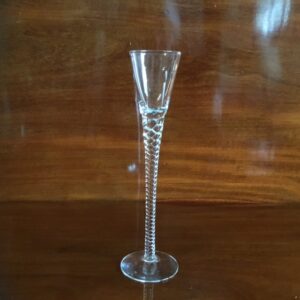 Twist/Amager snapseglas på høj snoet stilk