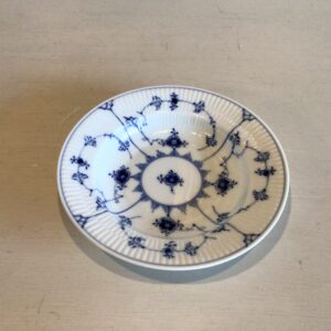 Kongelig musselmalet lille dyb kompot tallerken #172 i riflet porcelæn