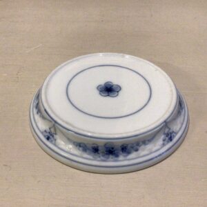 B&G Empire bordskåner - varmebriks i porcelæn - diameter 13 cm. højde 2.4 cm. - 1. sortering