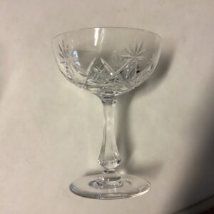 Champagneskål i slebet krystal på kumme og fod - Højde 13 cm.