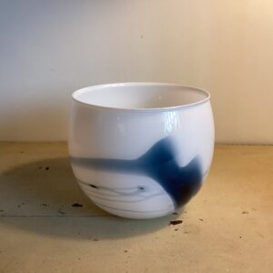 Holmegaard "Alantis" glas skål design Michael Bang - højde 14.5 cm. diameter 15.7 cm.