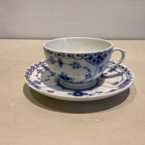 Royal Copenhagen Musselmalet halvblonde chokolade kop nr. 713