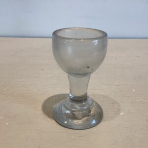 Dansk Jernbaneglad - produceret på alle danske glasværker fra 1850 erne frem til 1920 - højde 8.5 cm.