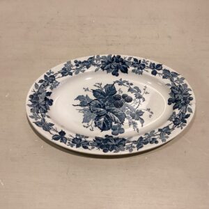 Villeroy & Borch lille ovalt fad i fajance - længde 23 cm. bredde 16.5 cm.