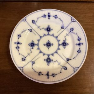 Antik Musselmalet frokost tallerken nr. 299 i riflet porcelæn - år 1894-1900 - diameter 18.5 cm. - 1. sortering